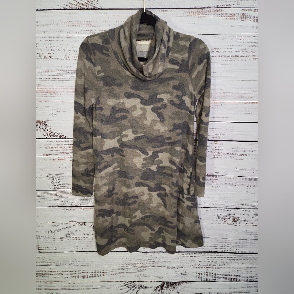 Altar'd state NWTS  XS Longsleve Camo Dress - Picture 3 of 5